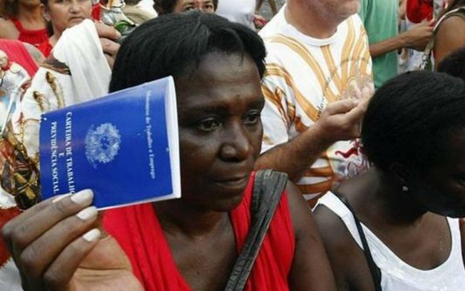 Negras, jovens e quem tem pouco estudo são a cara do desalento no país